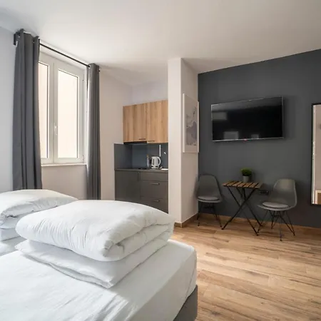 Hostgost Selected - Botanical Garden * 贝尔格莱德