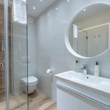 Hostgost Selected - Botanical Garden