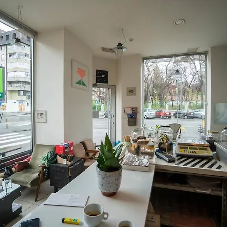 Hostgost Selected - Botanical Garden 贝尔格莱德