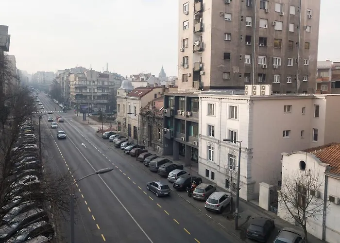 Hostgost Selected - Botanical Garden بلغراد