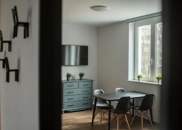 Hostgost Selected - Botanical Garden * بلغراد