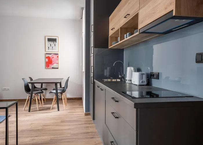 Hostgost Selected - Botanical Garden *